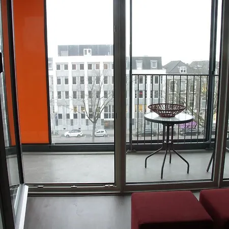 Apartment 570 Calypso Centre With Private Parking *non Smoking* Rotterdam