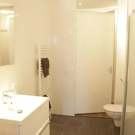 Apartment 570 Calypso Centre With Private Parking *non Smoking* Rotterdam